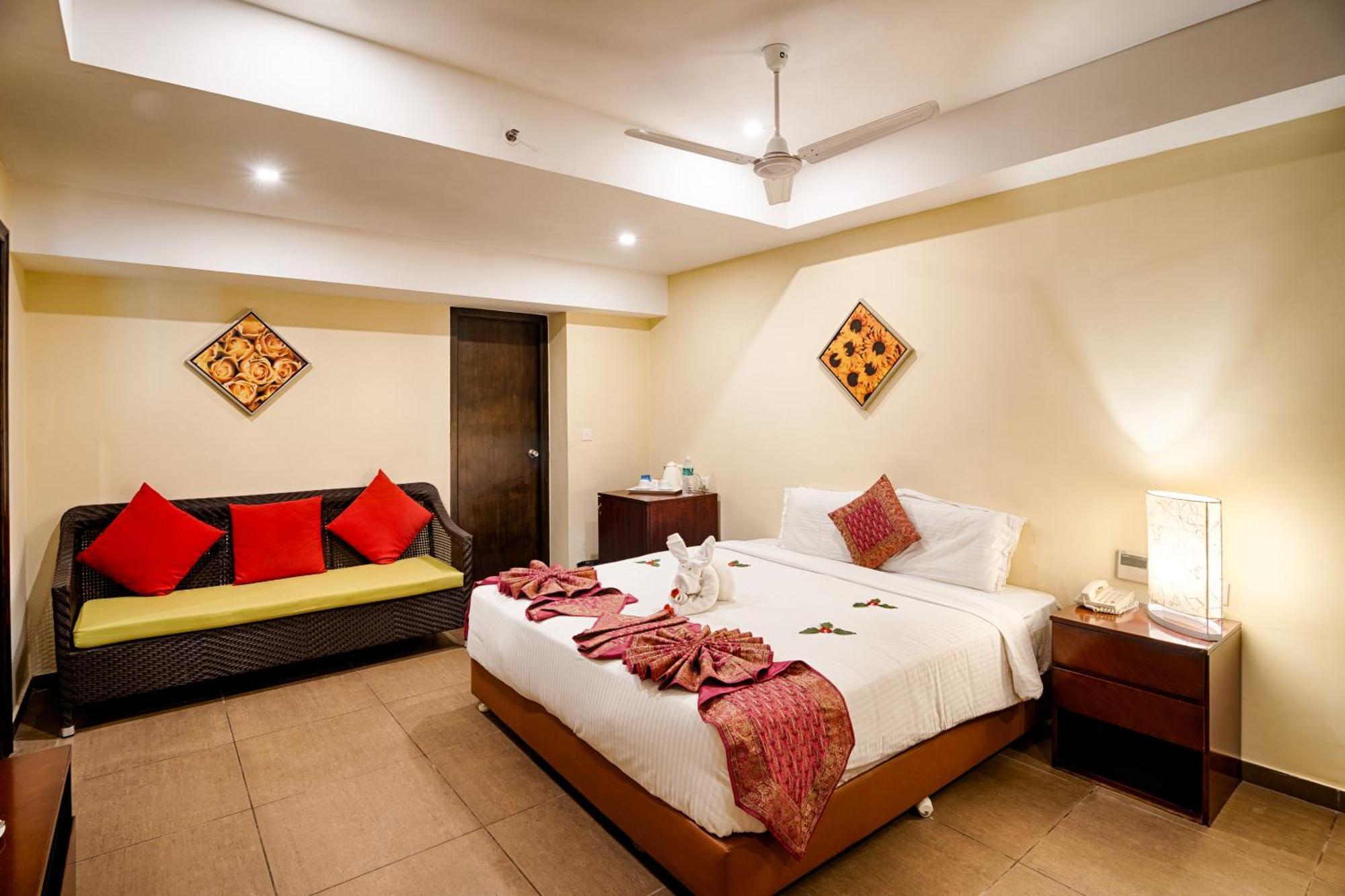 Grand Serenaa Hotel & Resorts, Auroville Exteriör bild