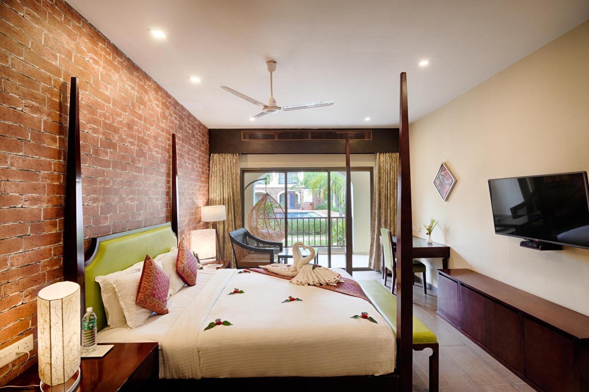 Grand Serenaa Hotel & Resorts, Auroville Exteriör bild
