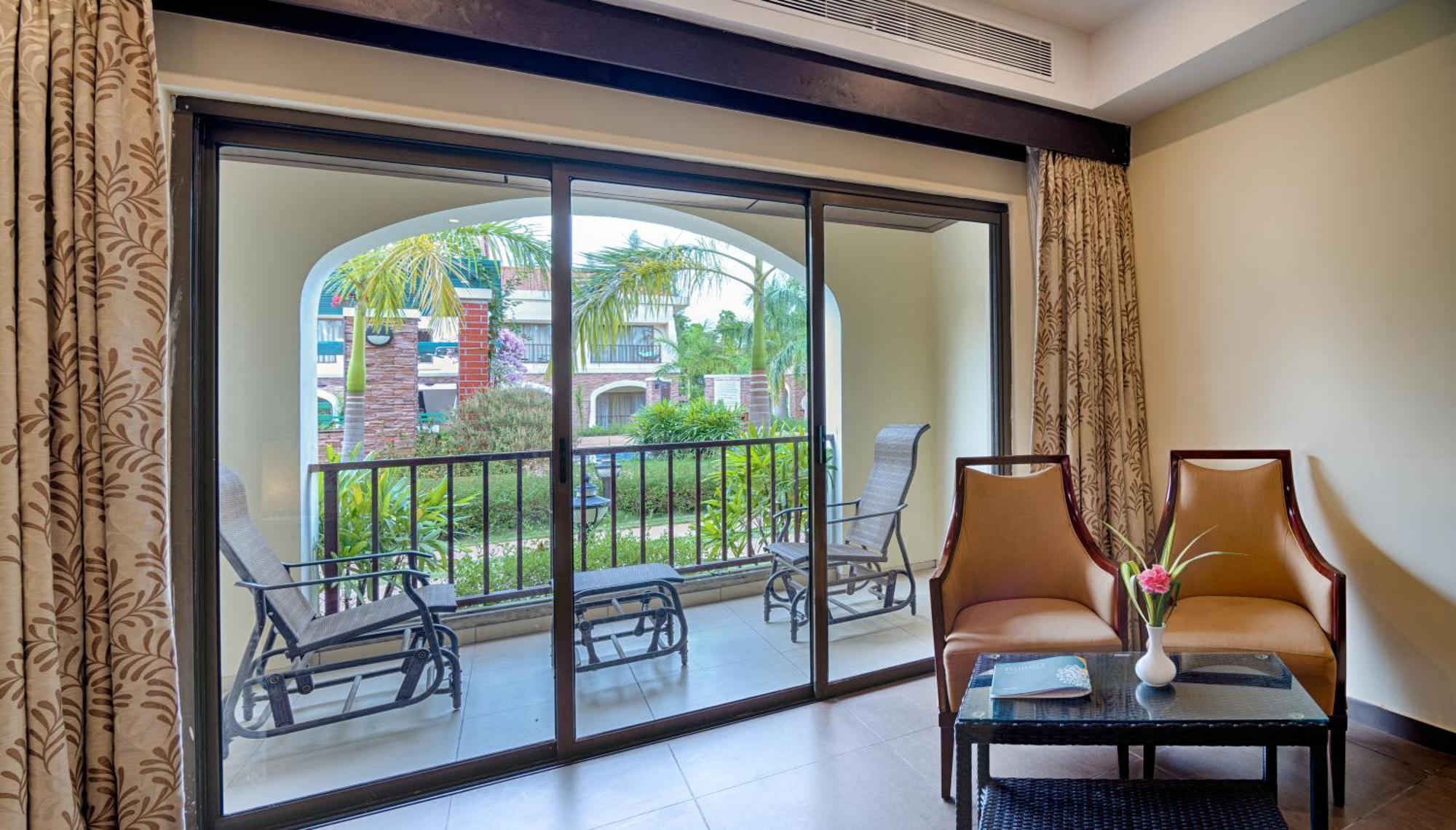 Grand Serenaa Hotel & Resorts, Auroville Exteriör bild
