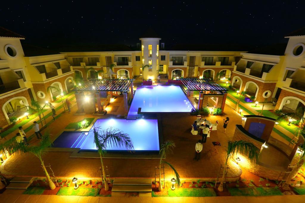 Grand Serenaa Hotel & Resorts, Auroville Exteriör bild
