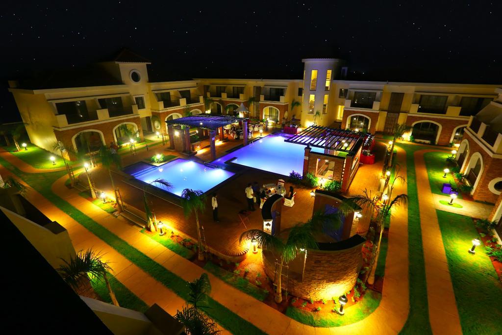 Grand Serenaa Hotel & Resorts, Auroville Exteriör bild