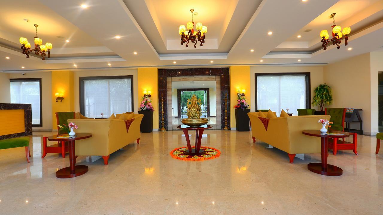 Grand Serenaa Hotel & Resorts, Auroville Exteriör bild