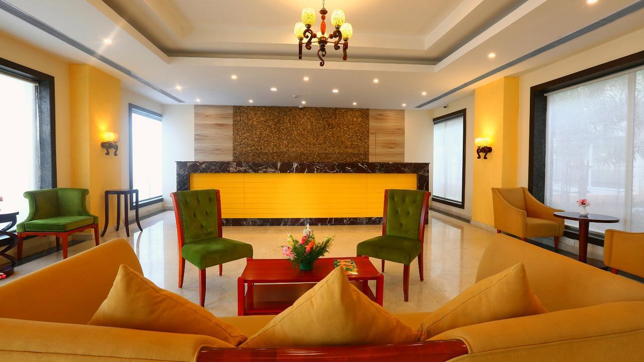 Grand Serenaa Hotel & Resorts, Auroville Exteriör bild