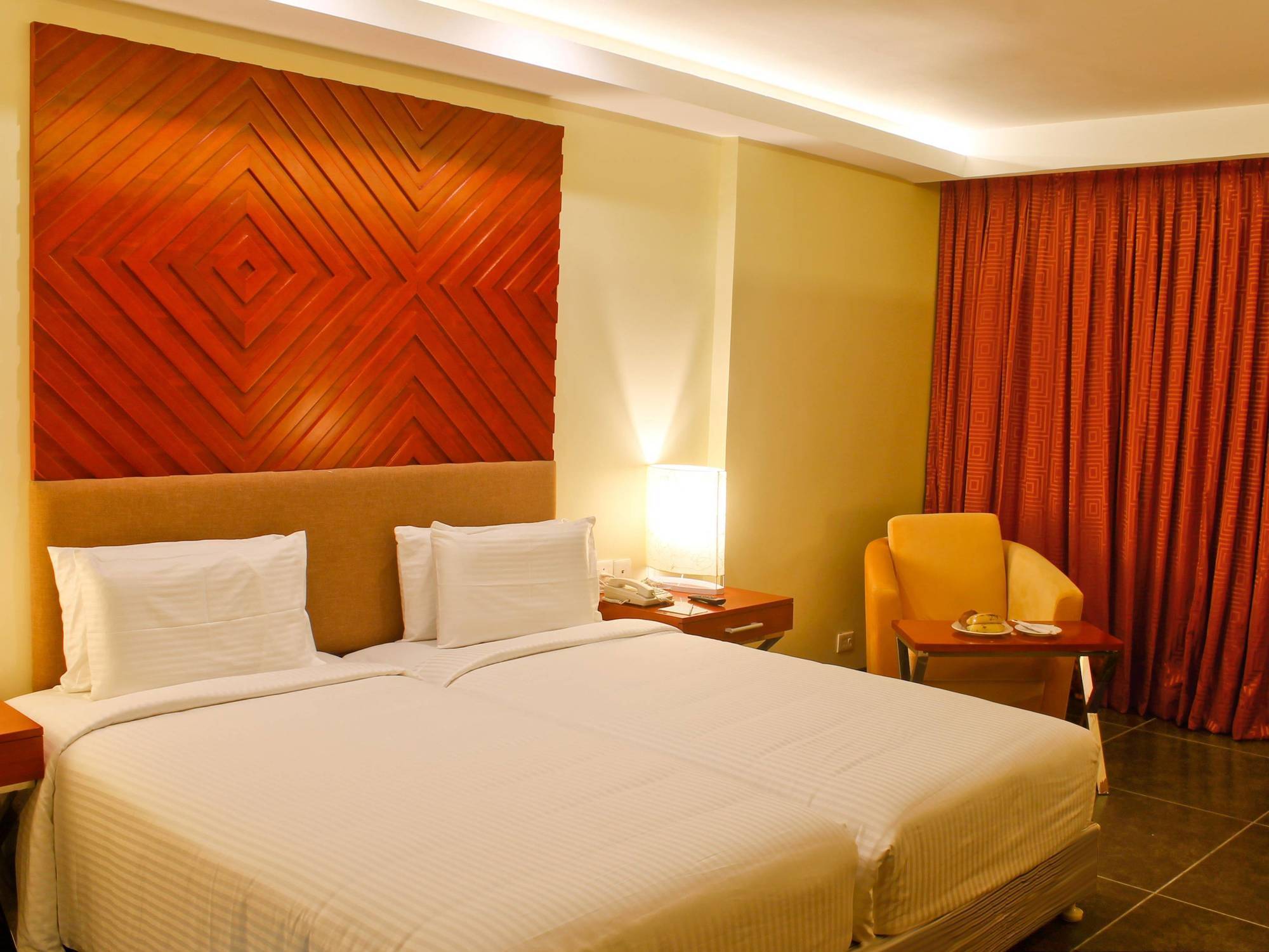 Grand Serenaa Hotel & Resorts, Auroville Exteriör bild