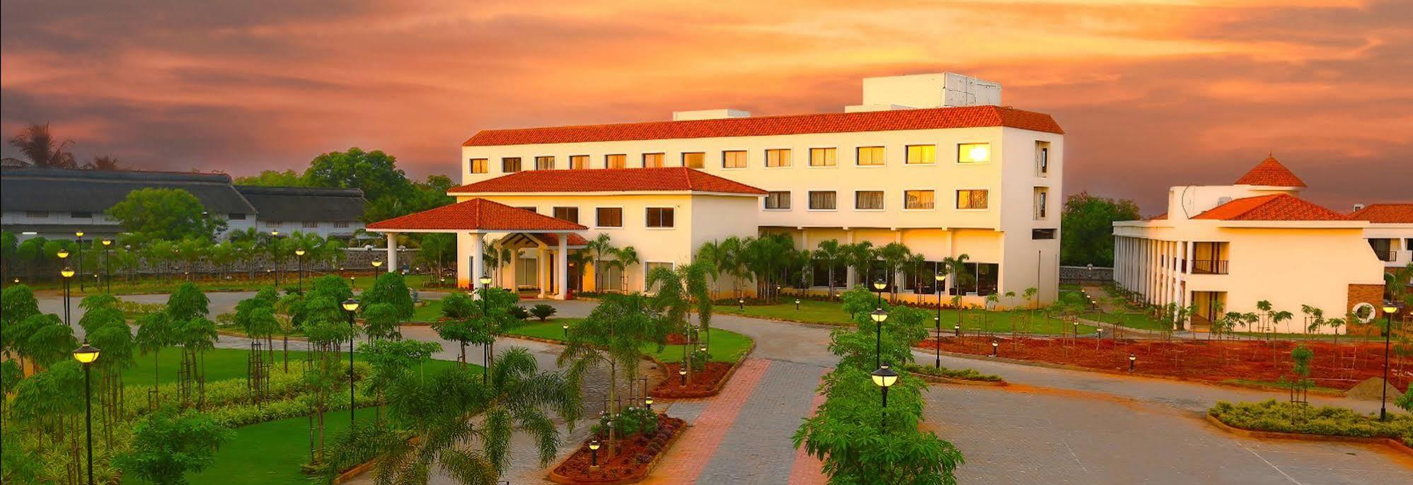 Grand Serenaa Hotel & Resorts, Auroville Exteriör bild